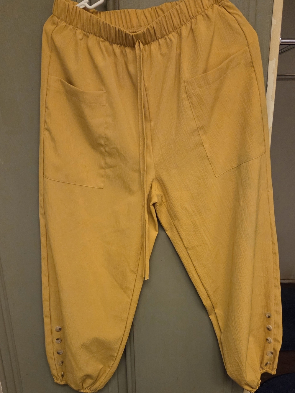 SHEIN Mustard Yellow Cropped Elastic-Waist Pocket Pants